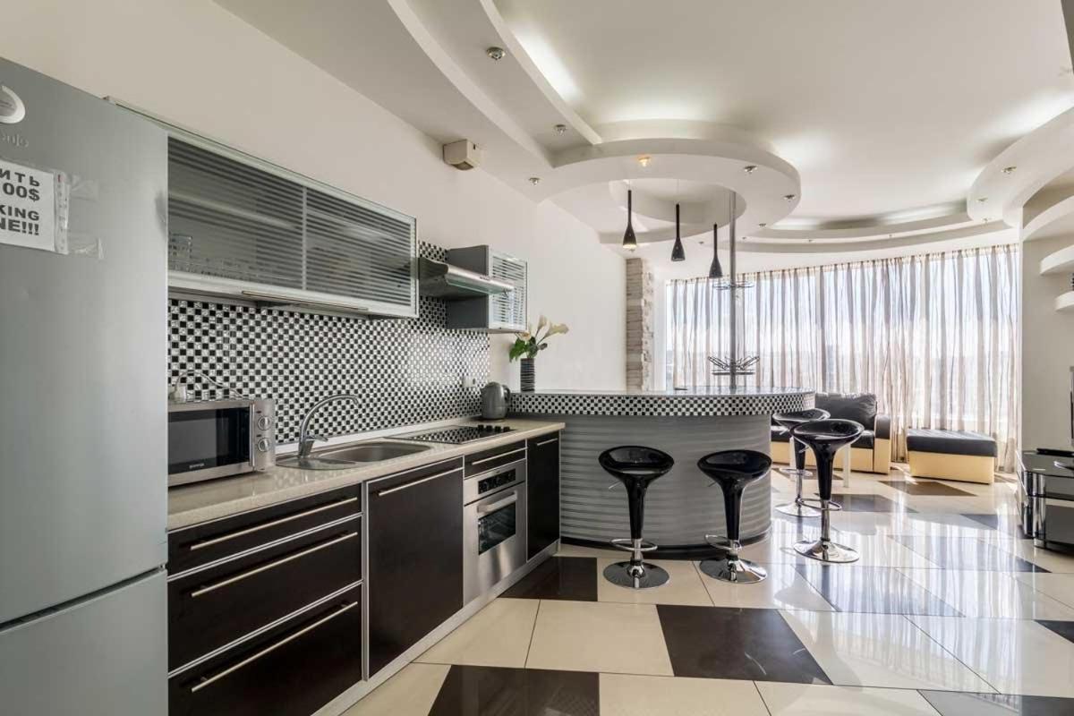 Cozy Apartment In Most City Center Dnjepropetovsk Buitenkant foto