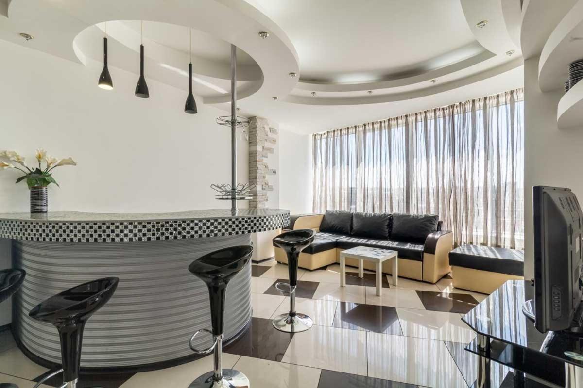 Cozy Apartment In Most City Center Dnjepropetovsk Buitenkant foto