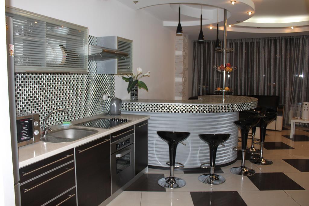 Cozy Apartment In Most City Center Dnjepropetovsk Buitenkant foto